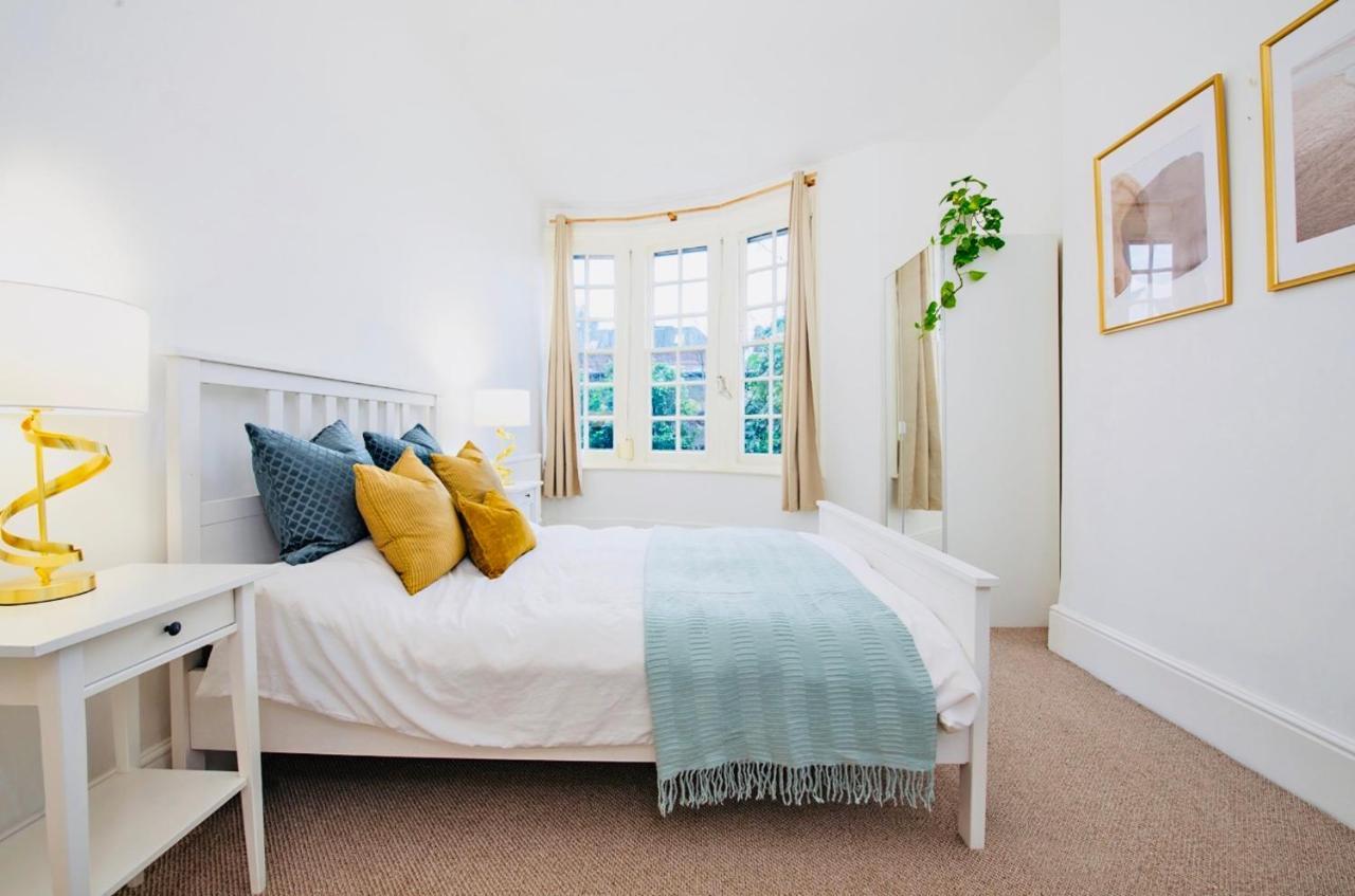 Spacious & Charming Garden Flat -Zone 2- Great For Central London Access Exteriör bild